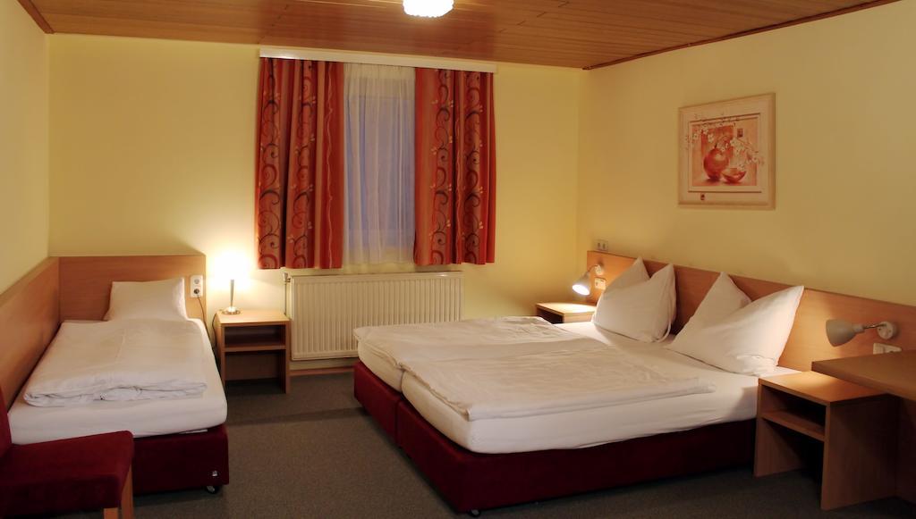 Hotel Denk Bed & Breakfast Vorchdorf Chambre photo